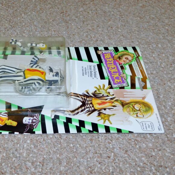 1989 Kenner Beetlejuice 5" Showtime Beetlejuice Figure MOC Brand New Canadian - Picture 8 of 11